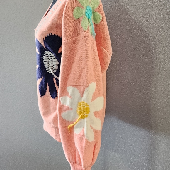 POL Pink Floral V-Neck Sweater - Picture 4 of 5